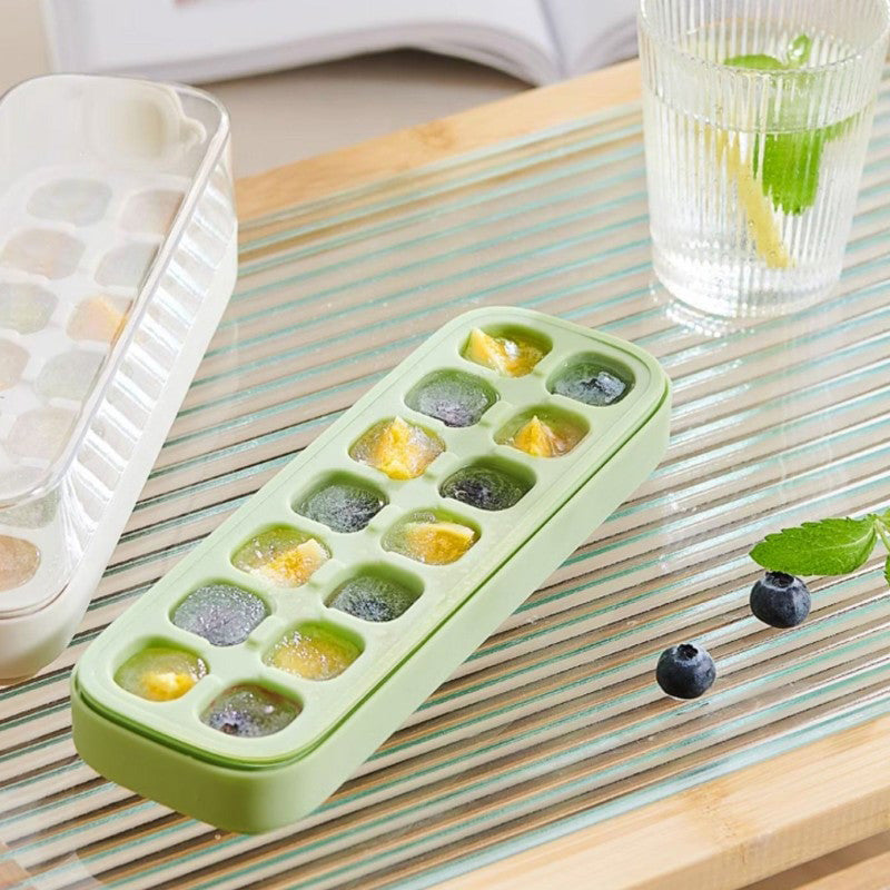 Лесно освобождаване на леден куб табла с капак и кошче