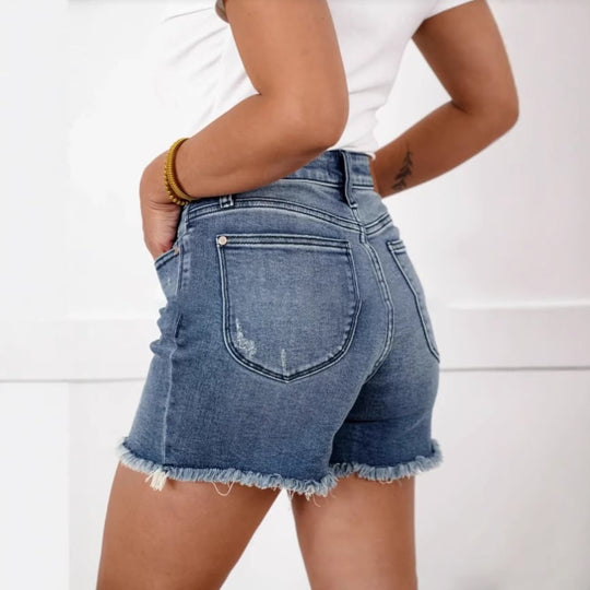 💖Zeitlich begrenzter Verkauf: 50 % Rabatt🩳High Rise Cut-Off-Jeansshorts mit ausgefranstem Saum