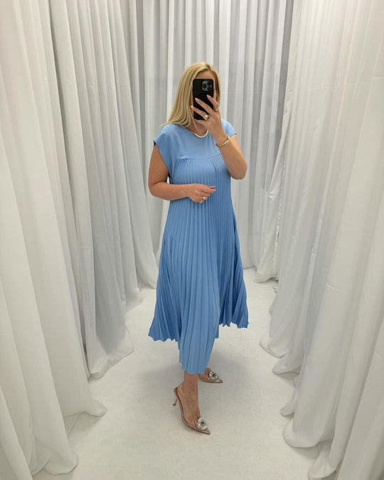 🌸Seasonal Sale-49%OFF👗Sleeveless pleated simple solid color dress