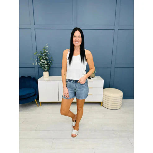 💖Zeitlich begrenzter Verkauf: 50 % Rabatt🩳High Rise Cut-Off-Jeansshorts mit ausgefranstem Saum