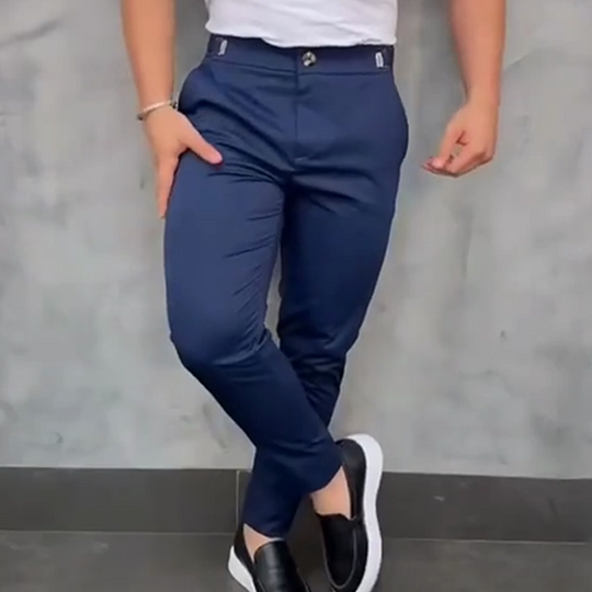 Pantaloni da uomo e allungamento