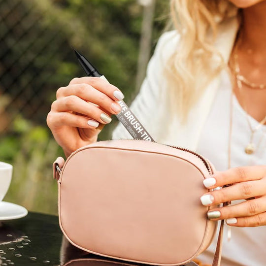 💜יום אחרון - קנה אחד קבל אחד חינם💜אֲטִימוּת & עט גבות נגד מריחה