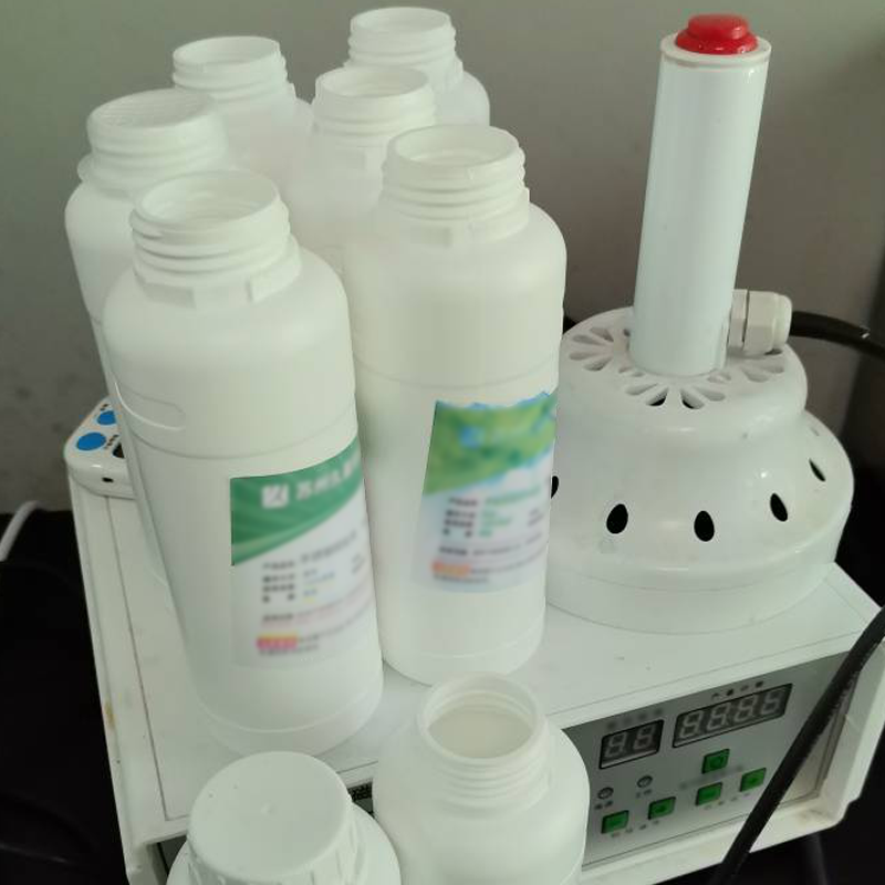 Metallin rasvanpoistoaine ja ruosteenpoistoaine