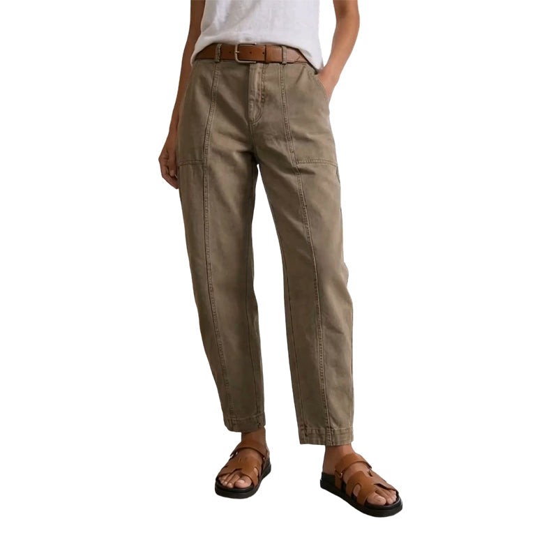 Vielseitige, schmal zulaufende Hose 👖 Hochgeschnitten und figurbetont, praktische Taschen, knitterfreies Material, zaubert optisch längere Beine 📏