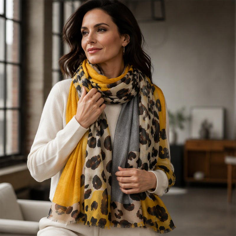 ✨🧣 Versatile Lightweight Leopard Print Shawl Scarf