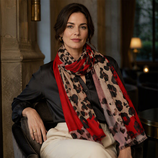 ✨🧣 Versatile Lightweight Leopard Print Shawl Scarf